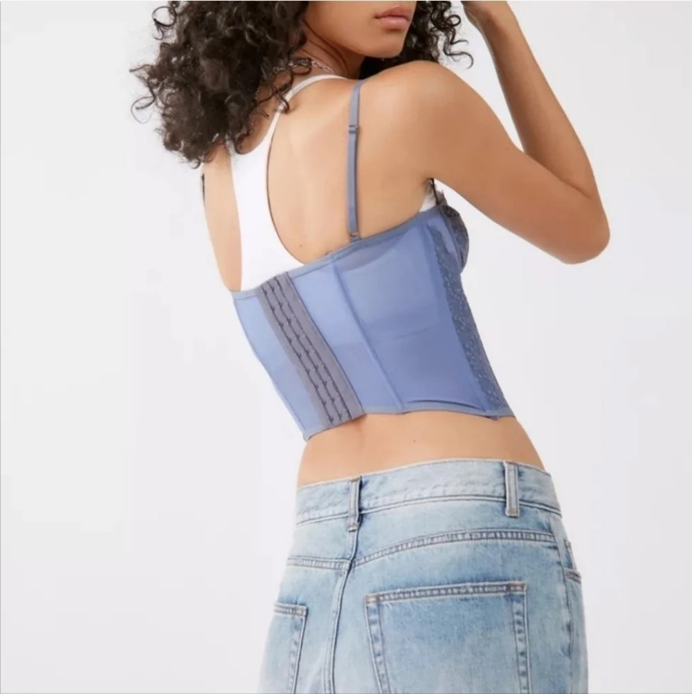 3 X 25 Modern Love Corset Top BDG Urban Outfitters size Midium - Picture 4 of 15
